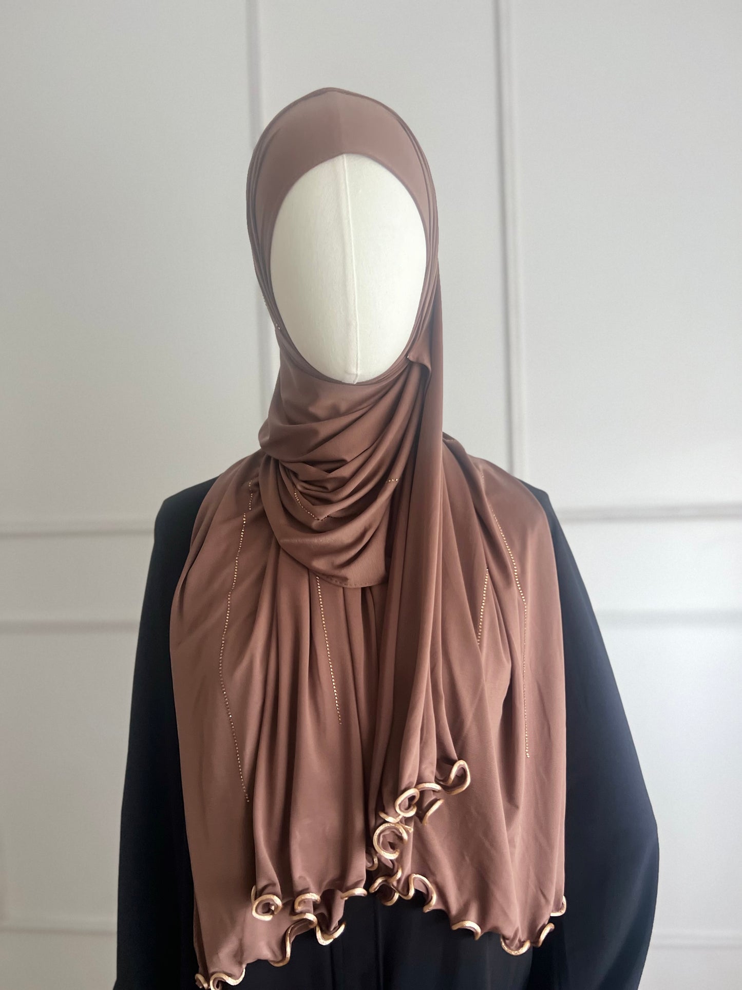 Hijab à strass taupe