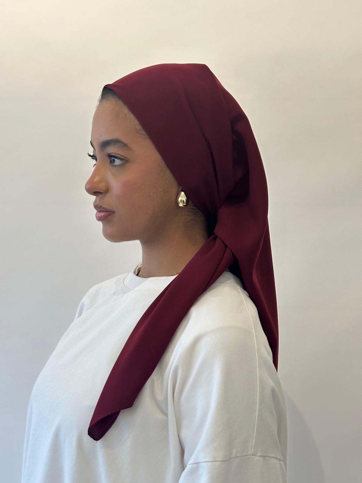 Hijab carré de soie bordeaux