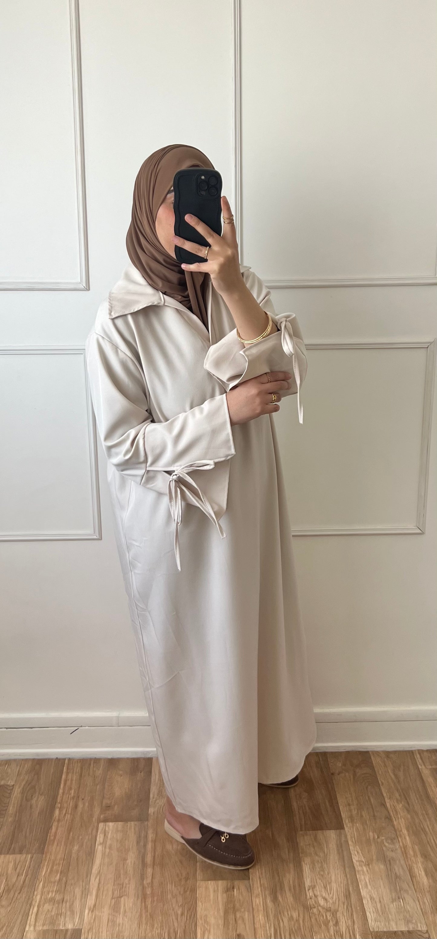 Robe élégante beige