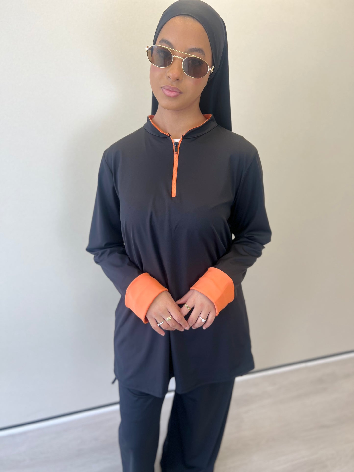 BURKINI NOIR (manches orange )