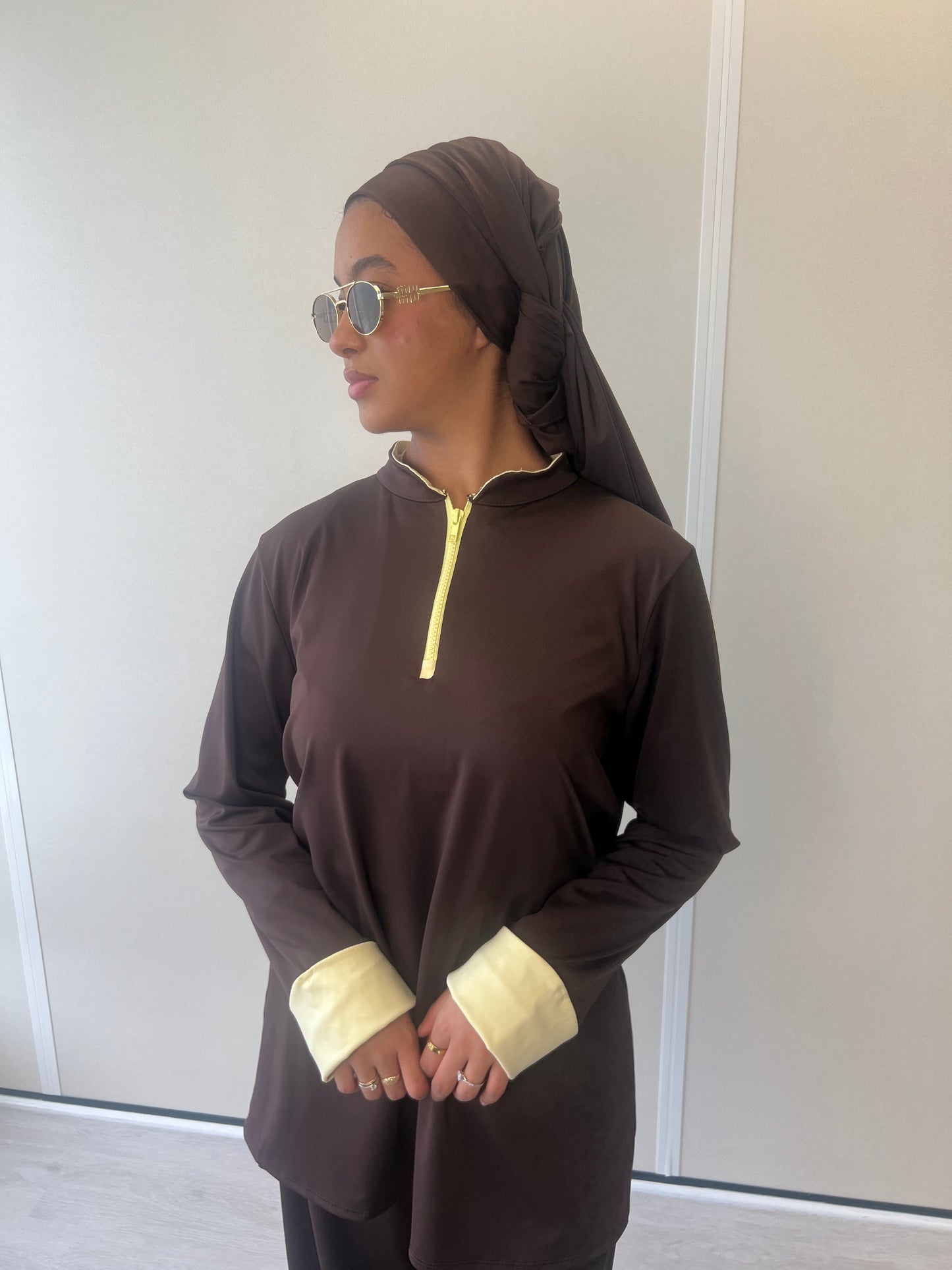 BURKINI MARRON ( manches jaunes)