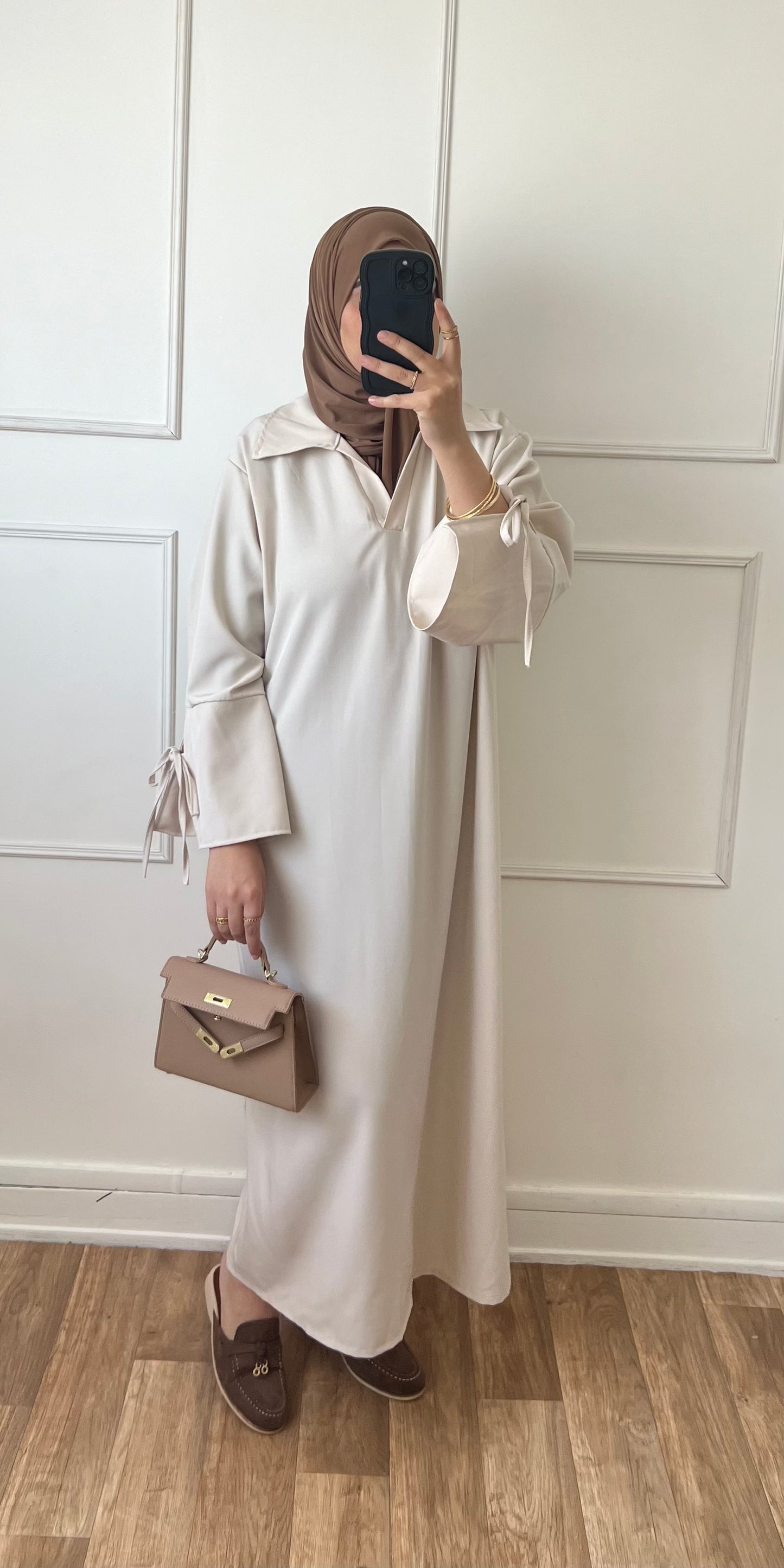 Robe élégante beige