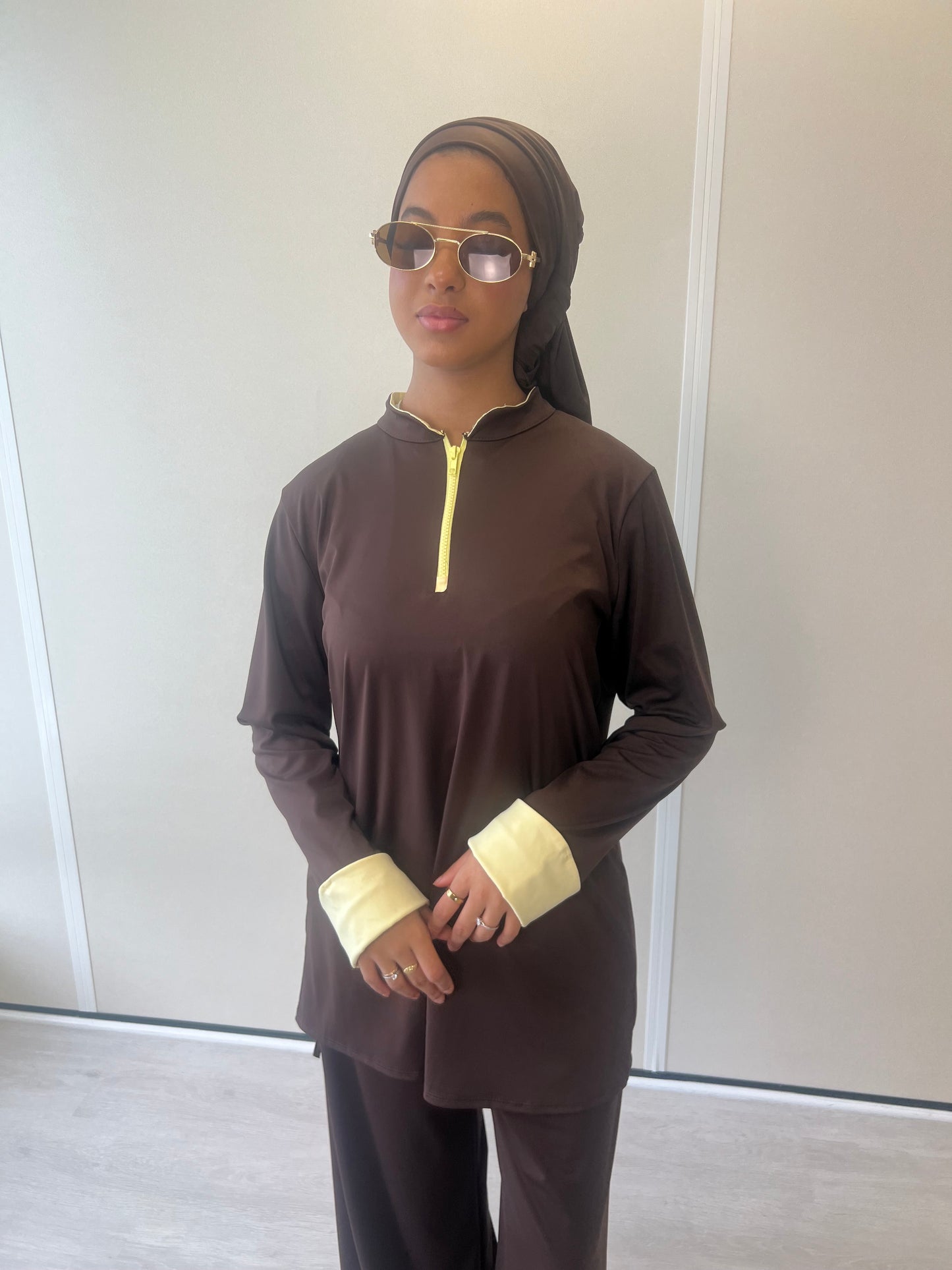 BURKINI MARRON ( manches jaunes)