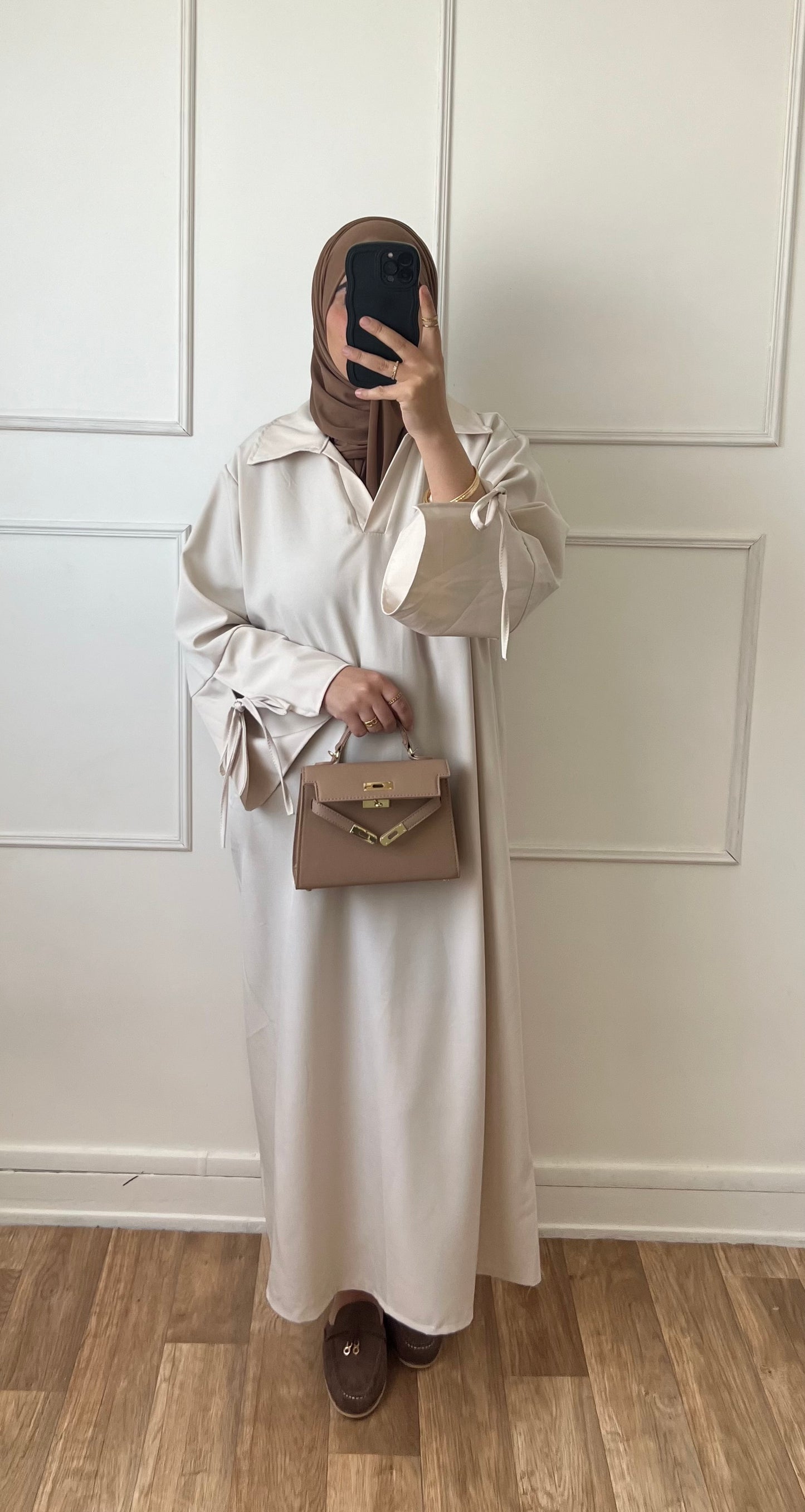 Robe élégante beige