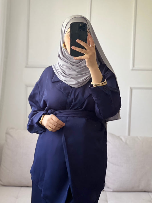 ENSEMBLE MODESTE bleu marine