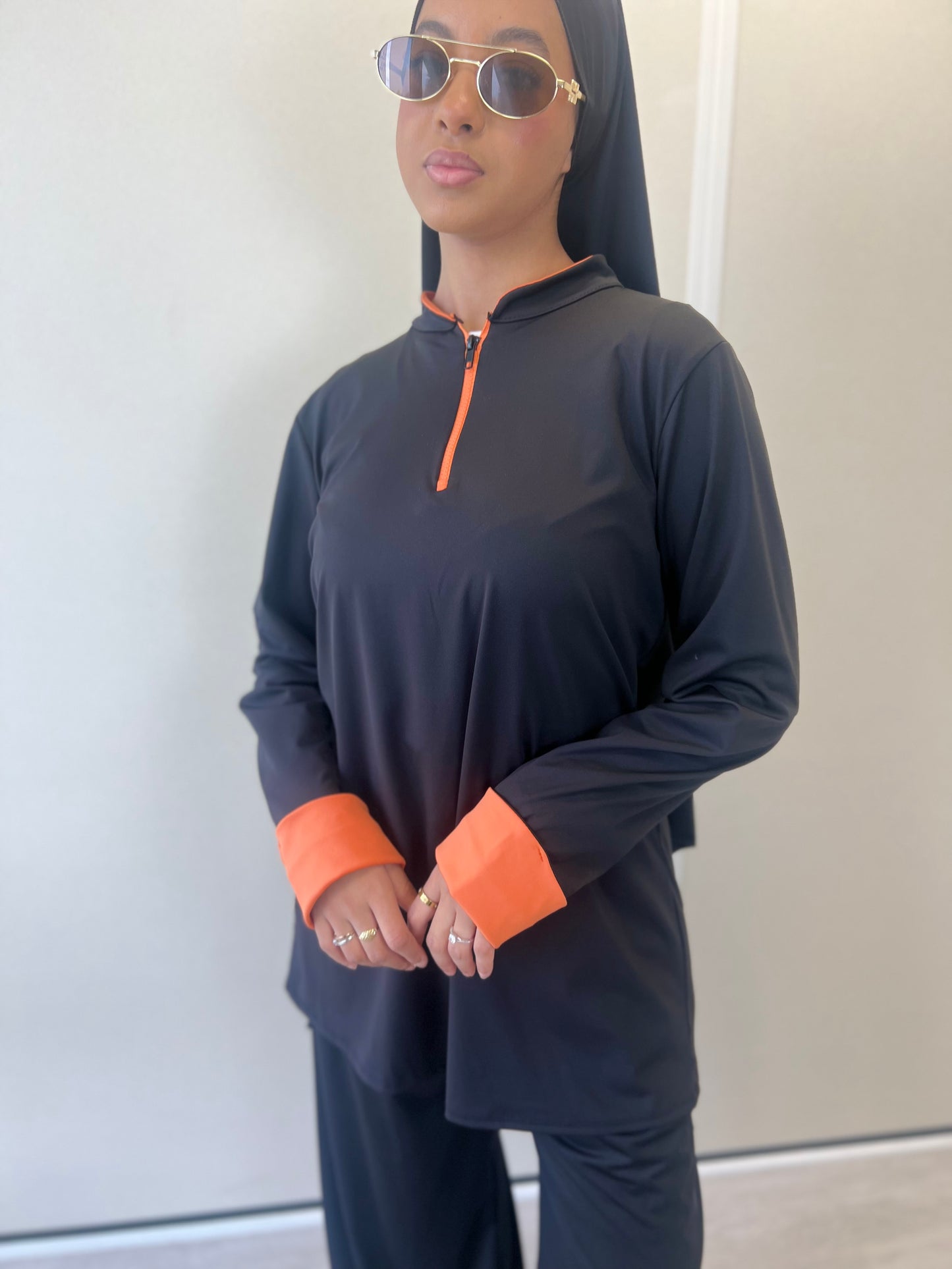 BURKINI NOIR (manches orange )
