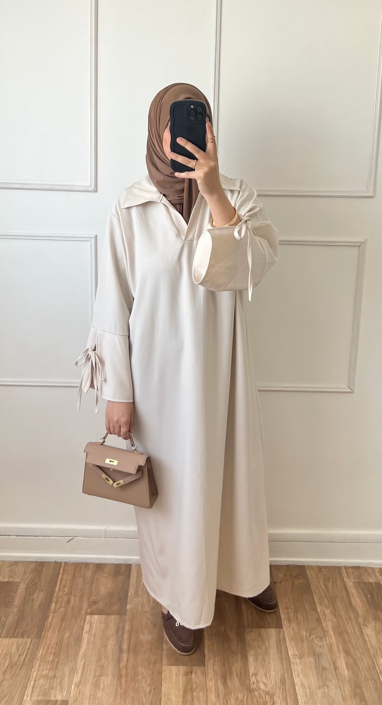 Robe élégante beige
