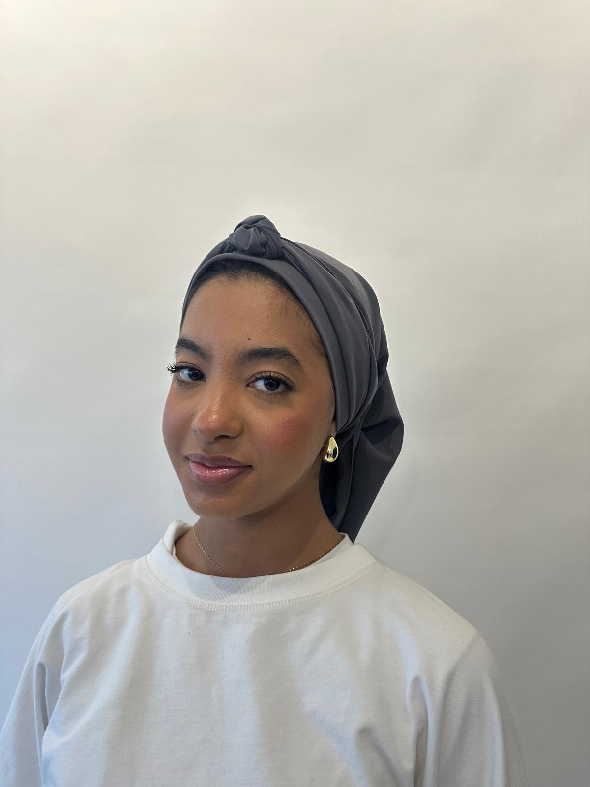 Hijab carré de soie gris