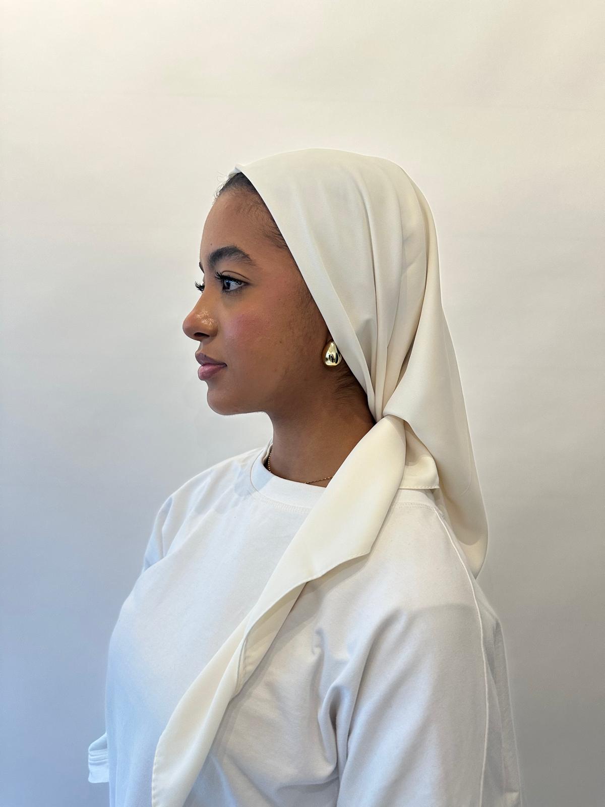 Hijab carré de soie crème