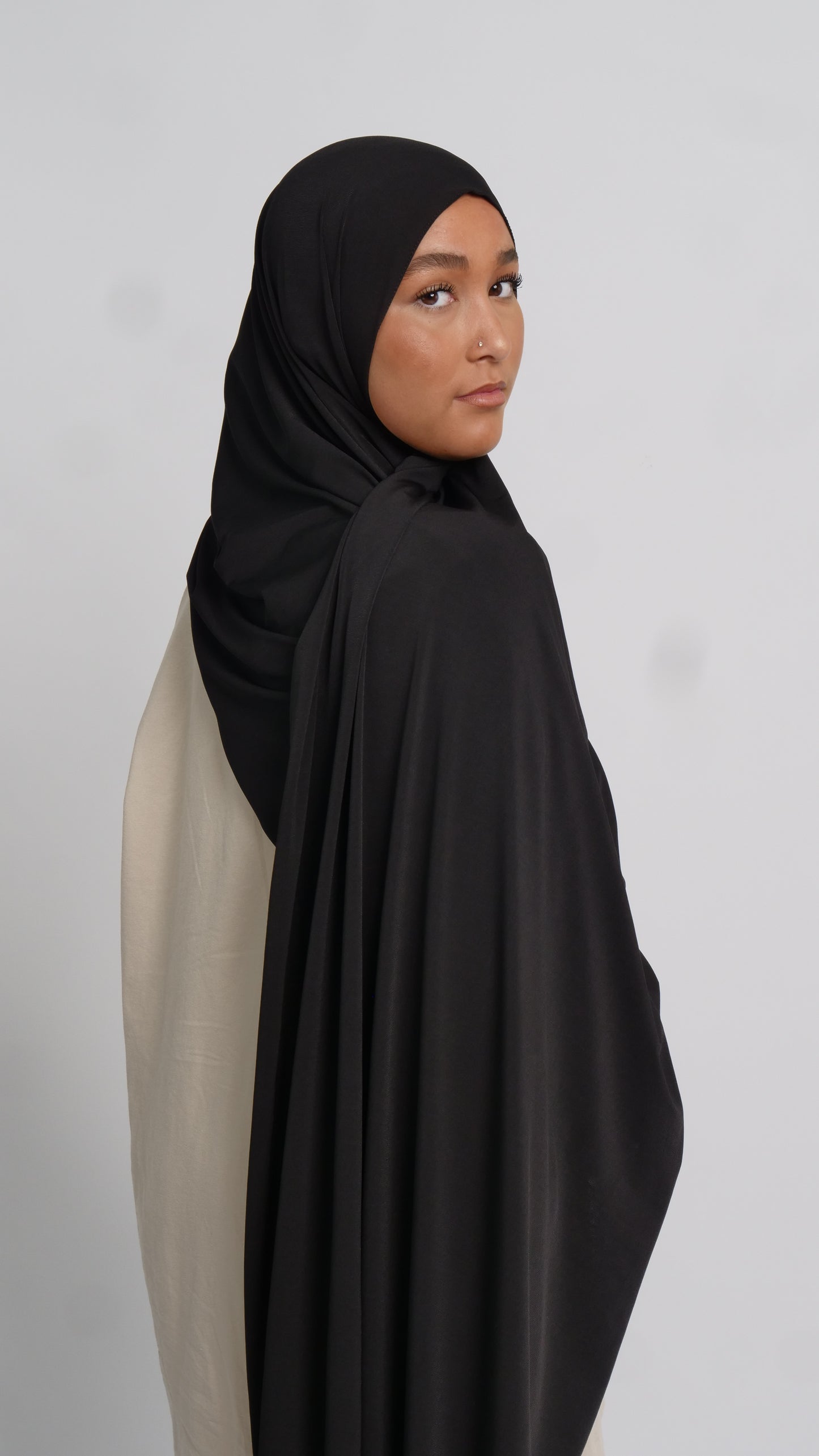 Hijab jersey noir liséré