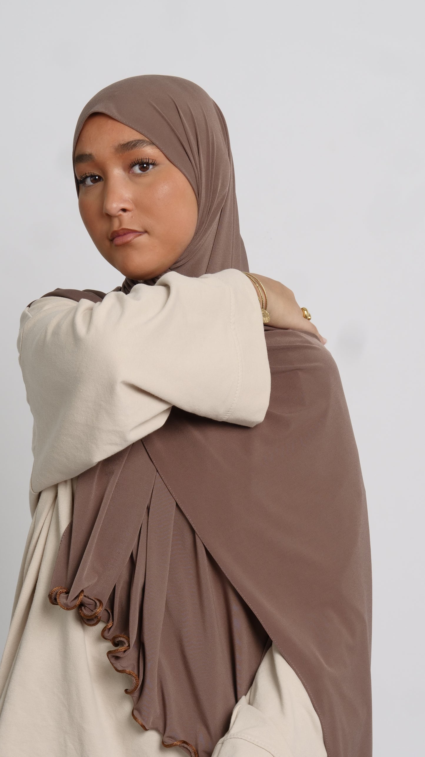 Hijab jersey deep taupe liséré