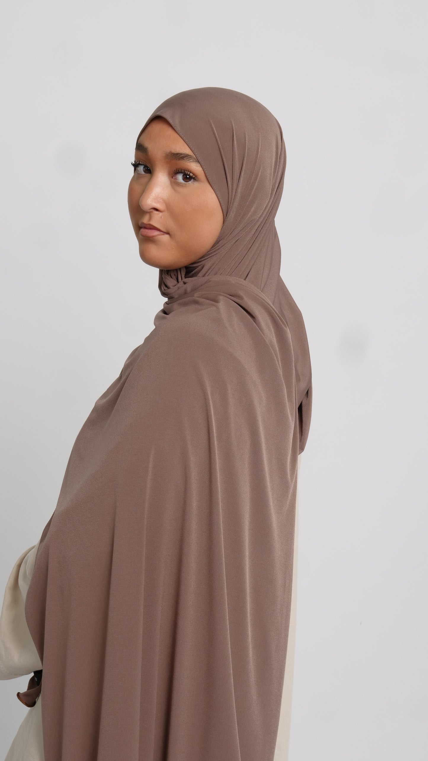 Hijab jersey deep taupe liséré