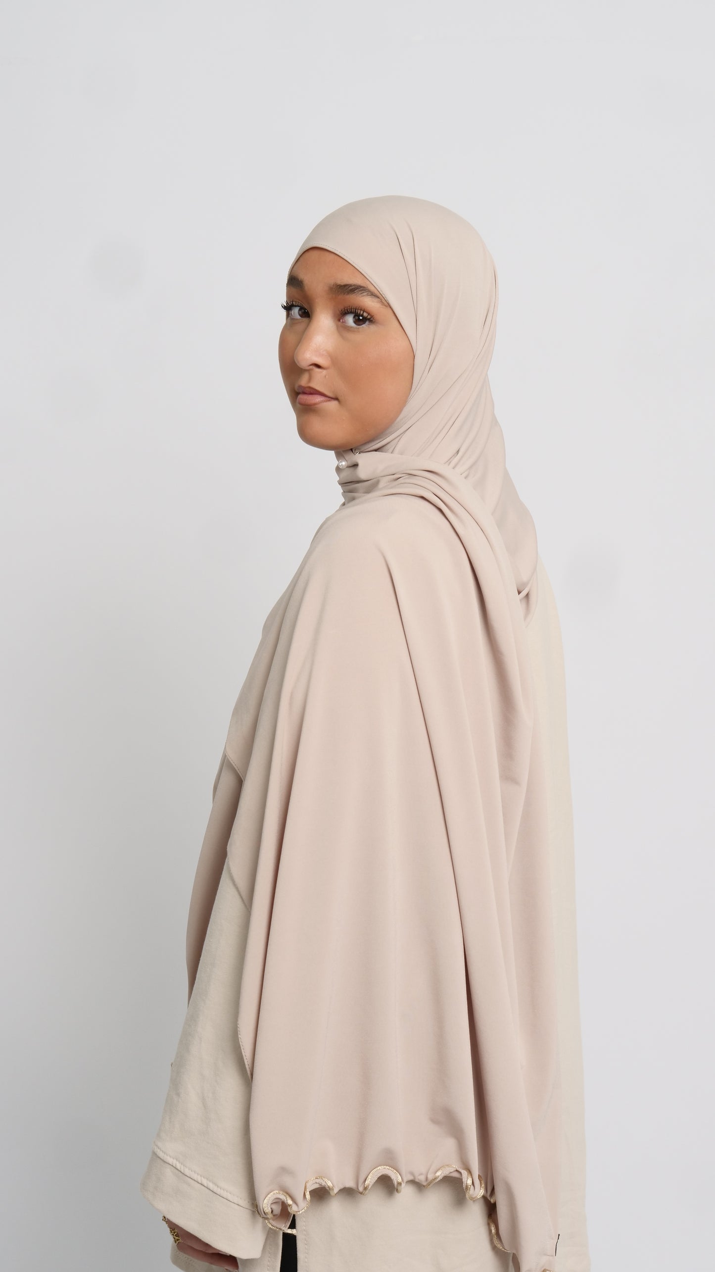 Hijab jersey beige dikes liséré