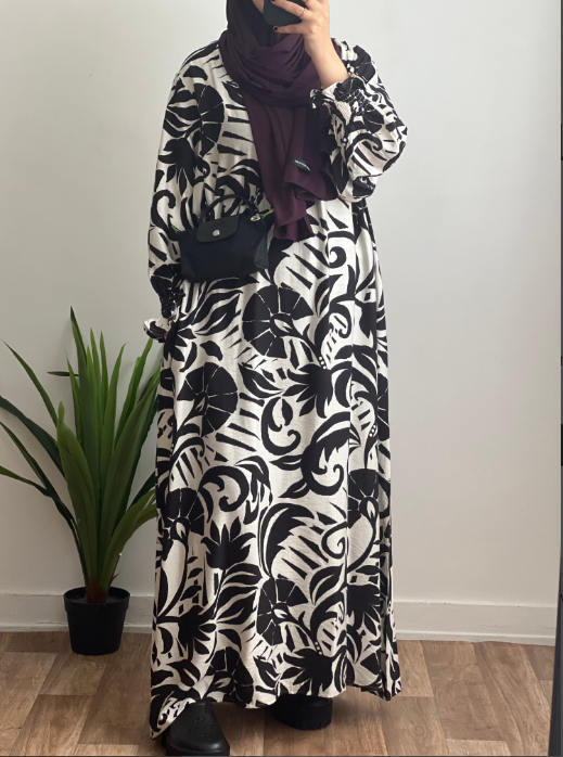 ABAYA FLEURIE EN LIN NOIR